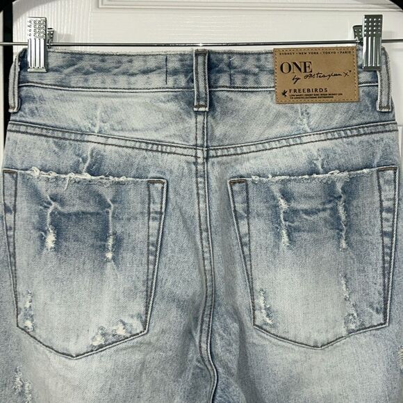 One Teaspoon Distressed Ankle Length Blue Jeans(Size 26) - Picture 9 of 9